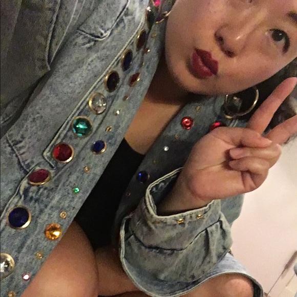 Meet your Posher, Debbie - Picture 4 of 4